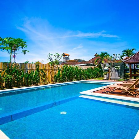 Srikandi Inn Kuta Selatan Exterior foto