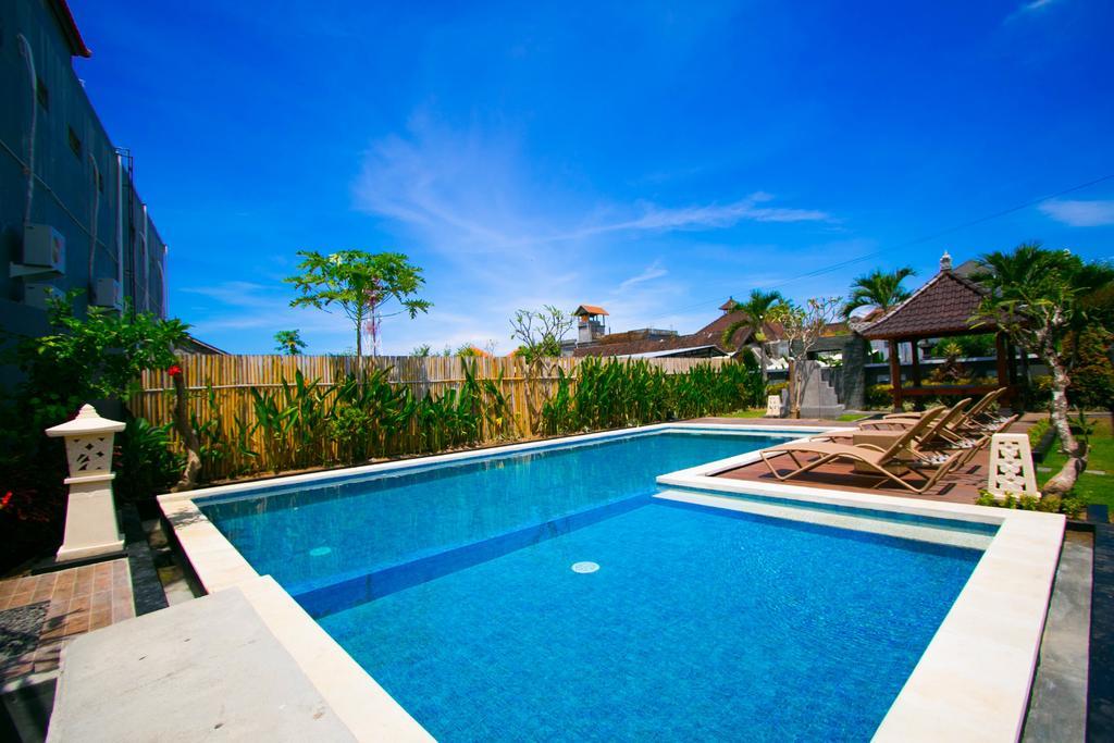 Srikandi Inn Kuta Selatan Exterior foto