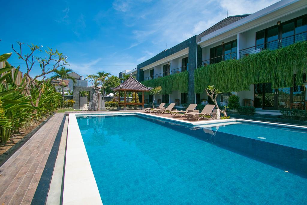 Srikandi Inn Kuta Selatan Exterior foto