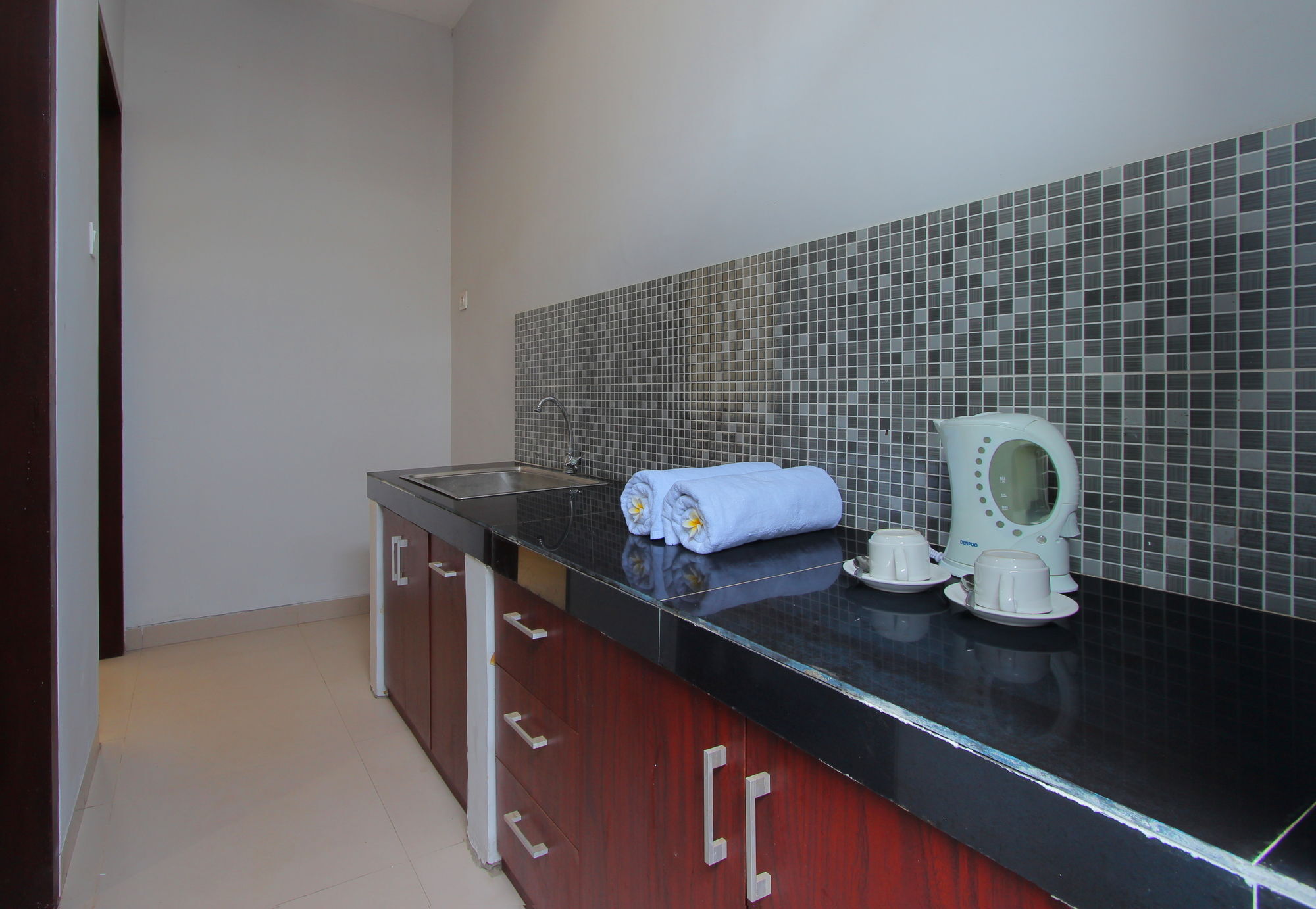 Srikandi Inn Kuta Selatan Exterior foto