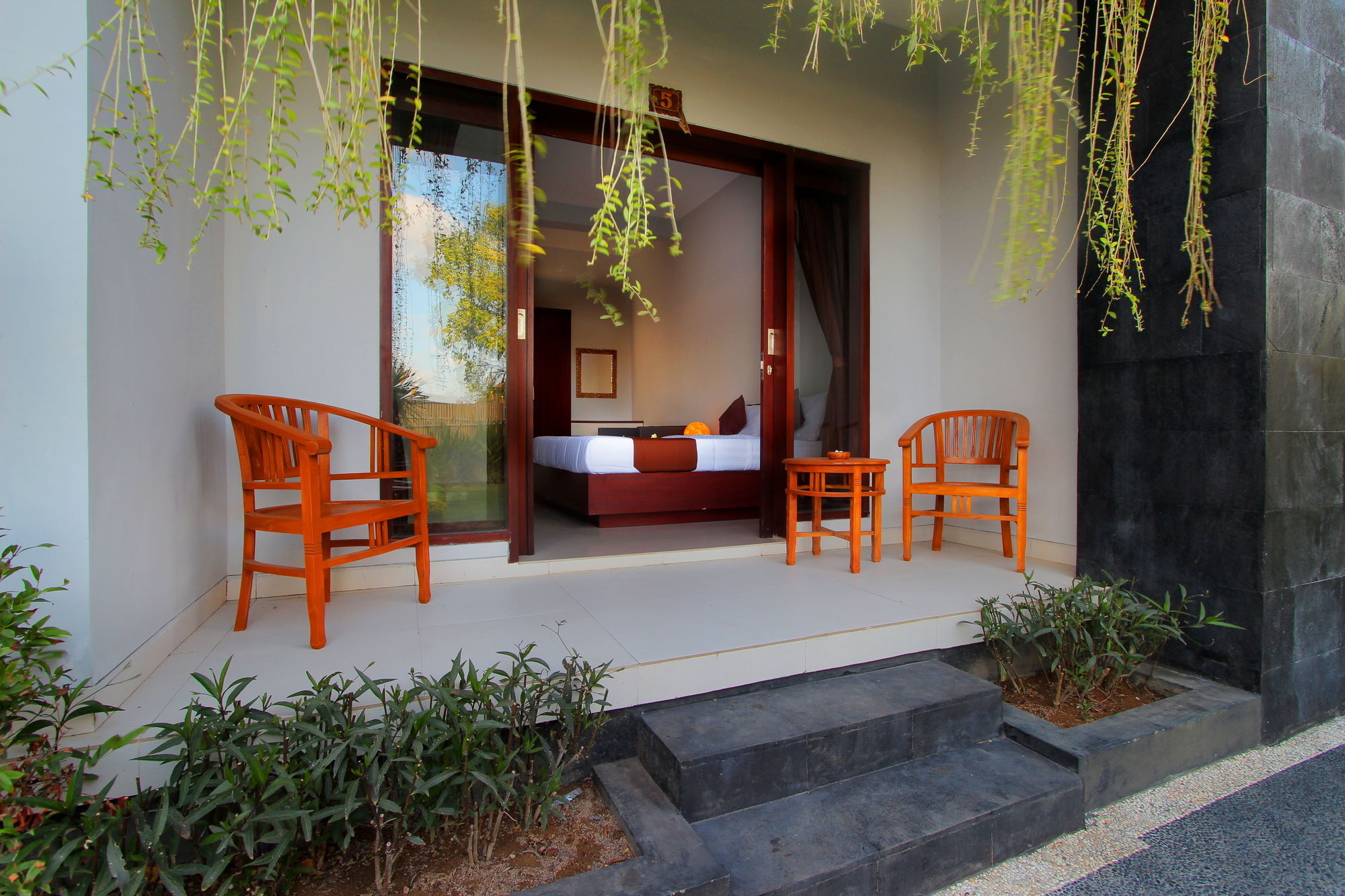 Srikandi Inn Kuta Selatan Exterior foto